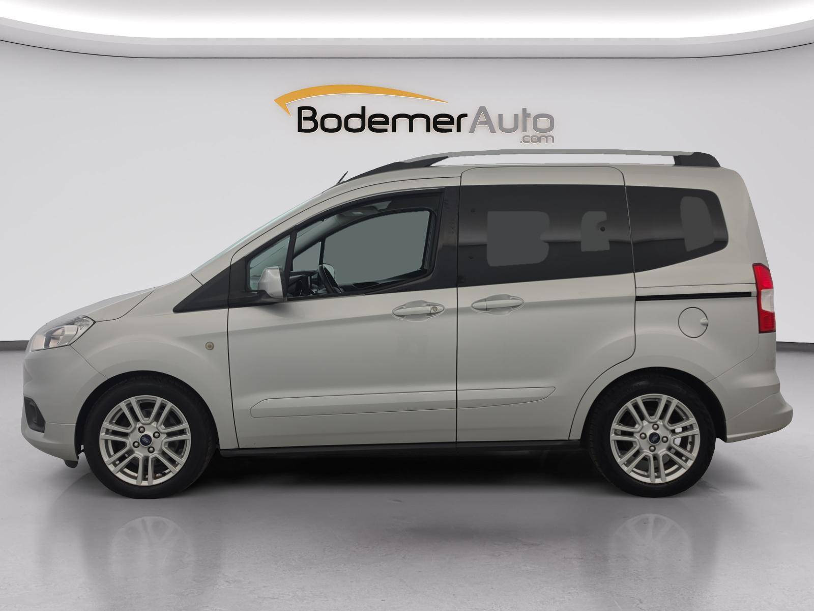 Vente en ligne Ford Tourneo Courier  1.5 TDCI 100 BV6 S&S au prix de 13 990 €