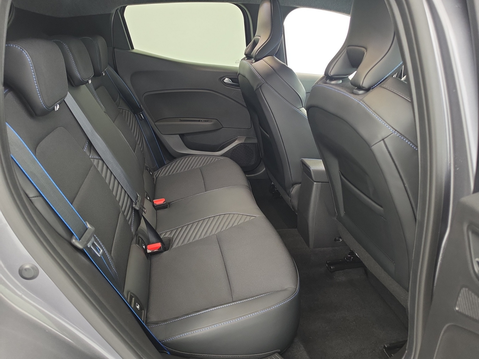 Vente en ligne Renault Clio 5 Clio TCe 90 au prix de 17 990 €