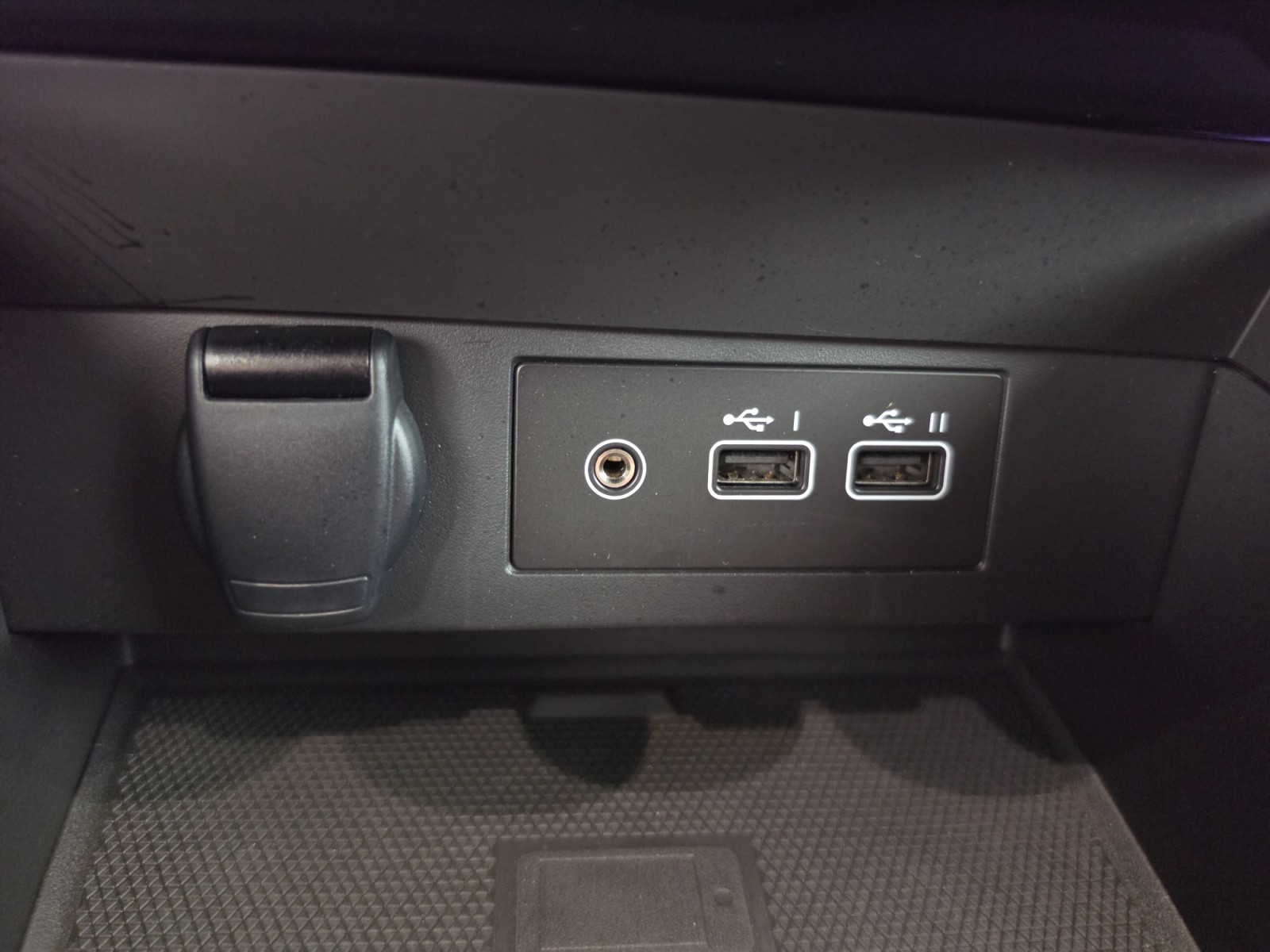 Vente en ligne Renault Clio 5 Clio TCe 90 au prix de 17 990 €