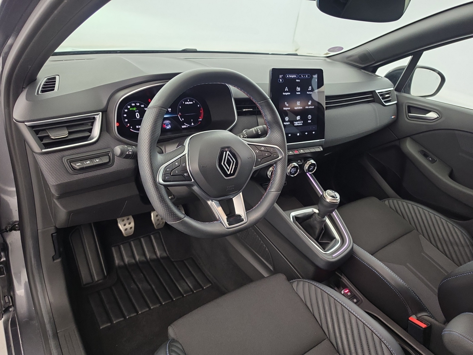 Vente en ligne Renault Clio 5 Clio TCe 90 au prix de 17 990 €