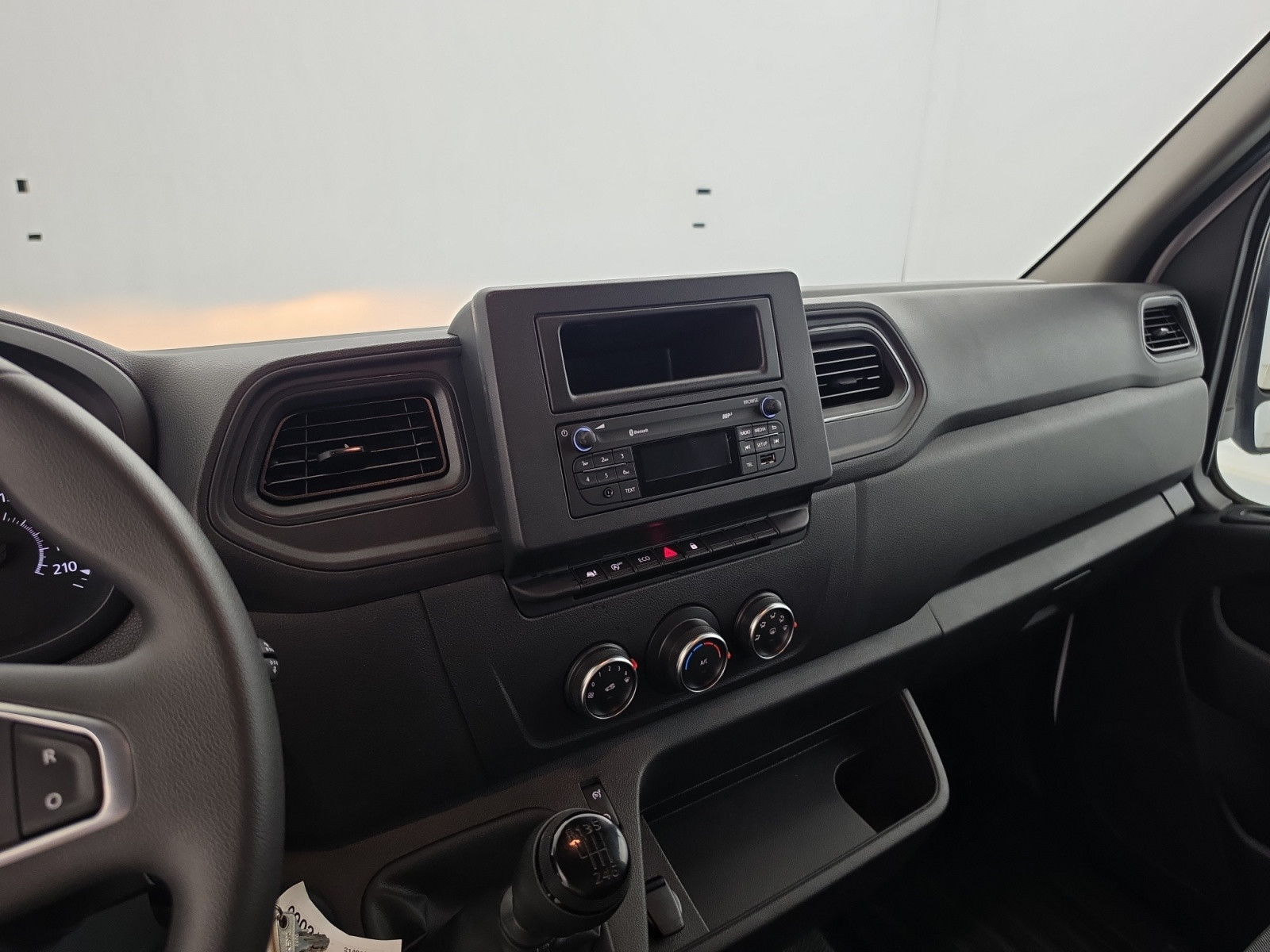 Vente en ligne Renault Master 3 Châssis Cabine MASTER TRAC F3500 BLUE DCI 145 EURO VI GRAND VOLUME 20M au prix de 28 900 €