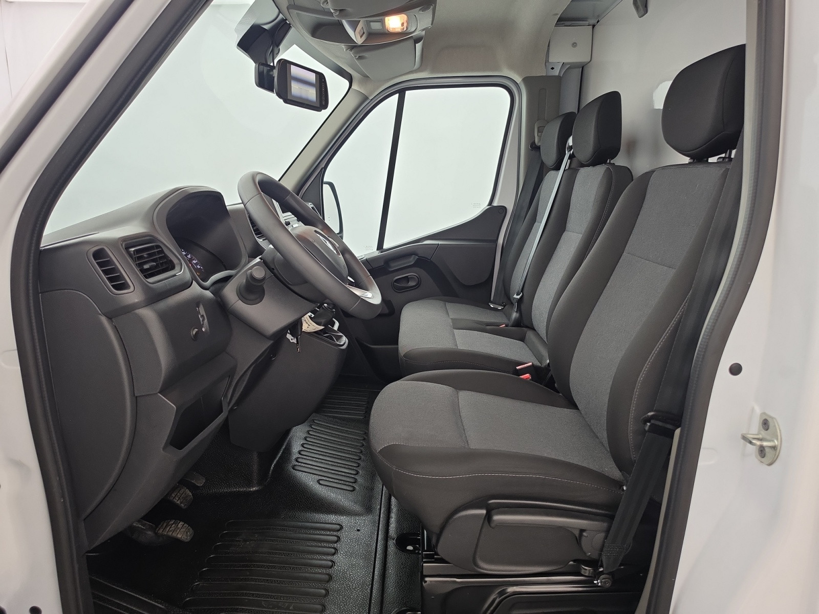 Vente en ligne Renault Master 3 Châssis Cabine MASTER TRAC F3500 BLUE DCI 145 EURO VI GRAND VOLUME 20M au prix de 28 900 €