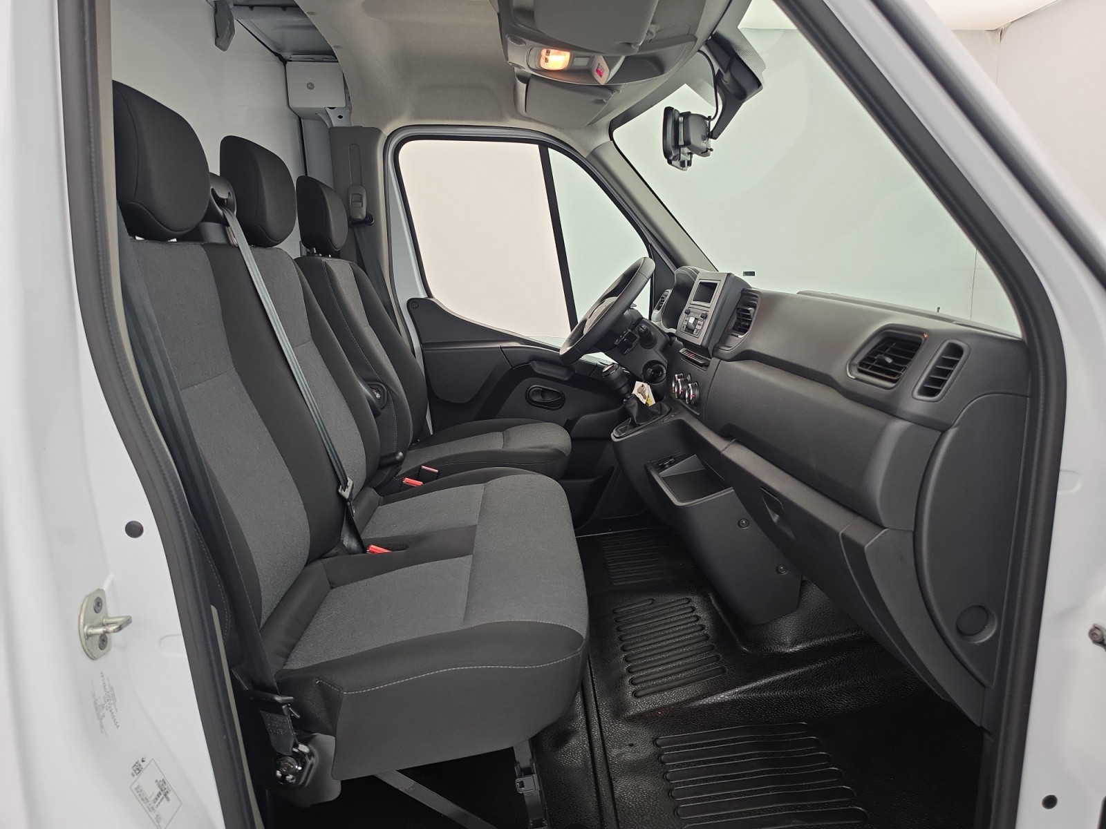 Vente en ligne Renault Master 3 Châssis Cabine MASTER TRAC F3500 BLUE DCI 145 EURO VI GRAND VOLUME 20M au prix de 28 900 €
