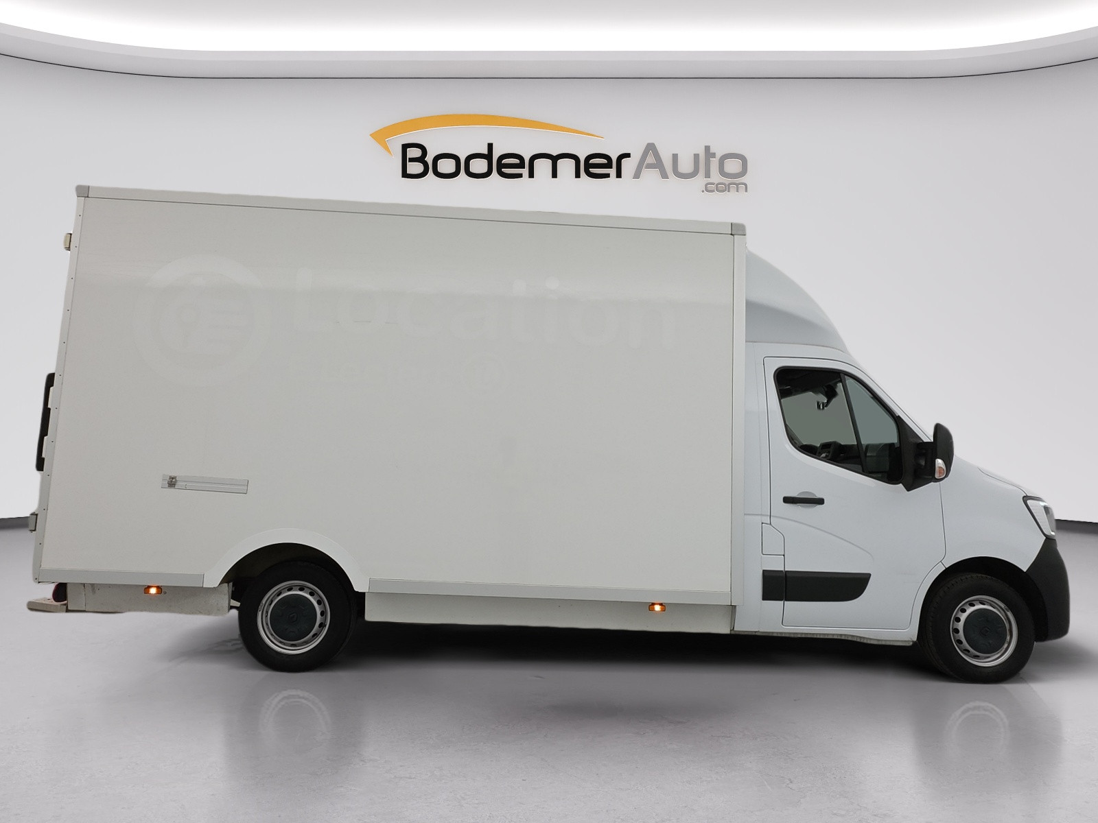 Vente en ligne Renault Master 3 Châssis Cabine MASTER TRAC F3500 BLUE DCI 145 EURO VI GRAND VOLUME 20M au prix de 28 900 €