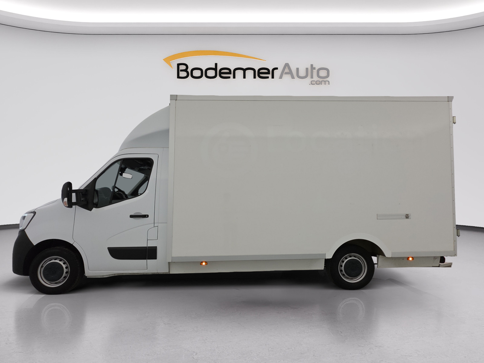 Vente en ligne Renault Master 3 Châssis Cabine MASTER TRAC F3500 BLUE DCI 145 EURO VI GRAND VOLUME 20M au prix de 28 900 €