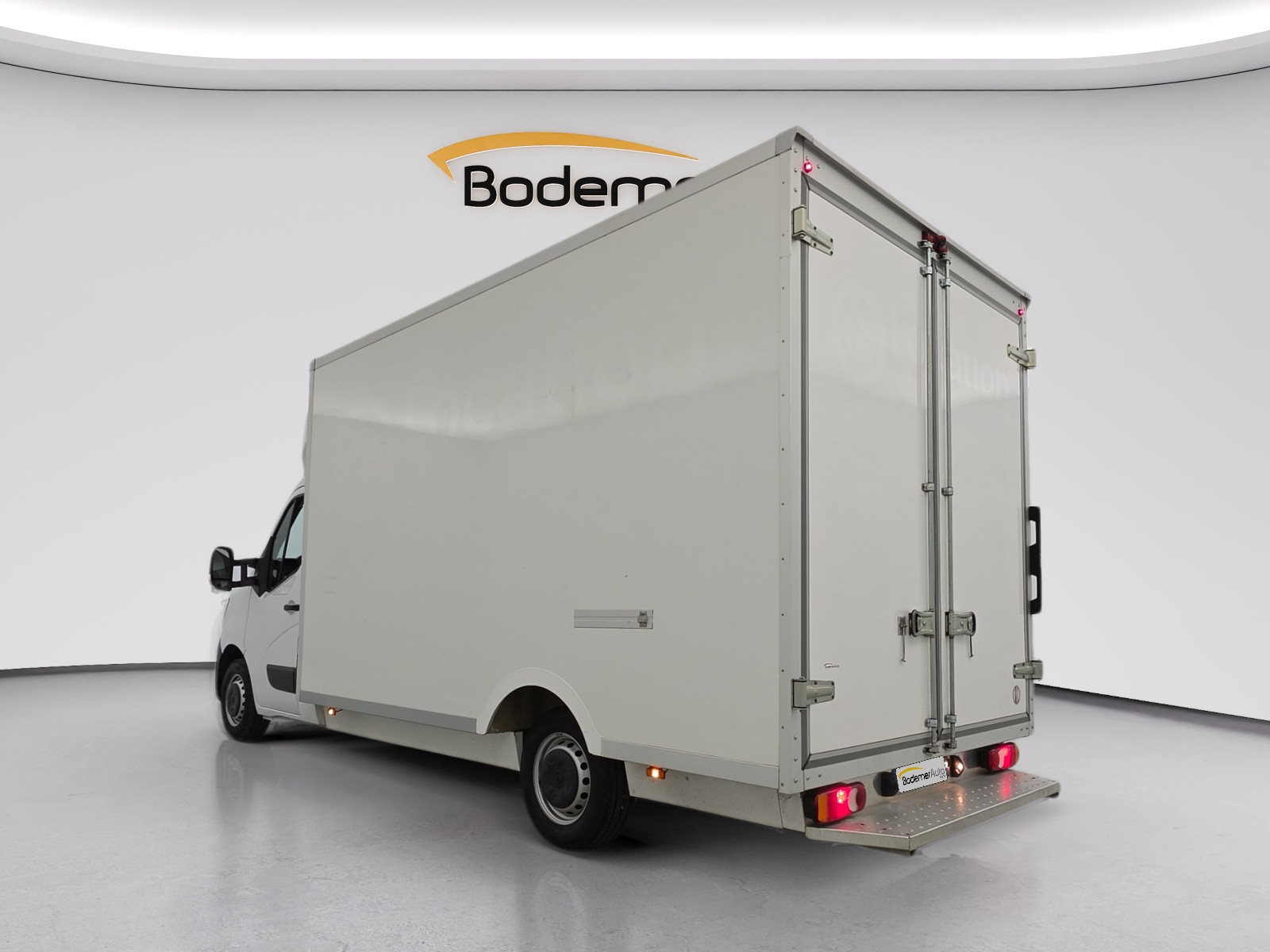 Vente en ligne Renault Master 3 Châssis Cabine MASTER TRAC F3500 BLUE DCI 145 EURO VI GRAND VOLUME 20M au prix de 28 900 €