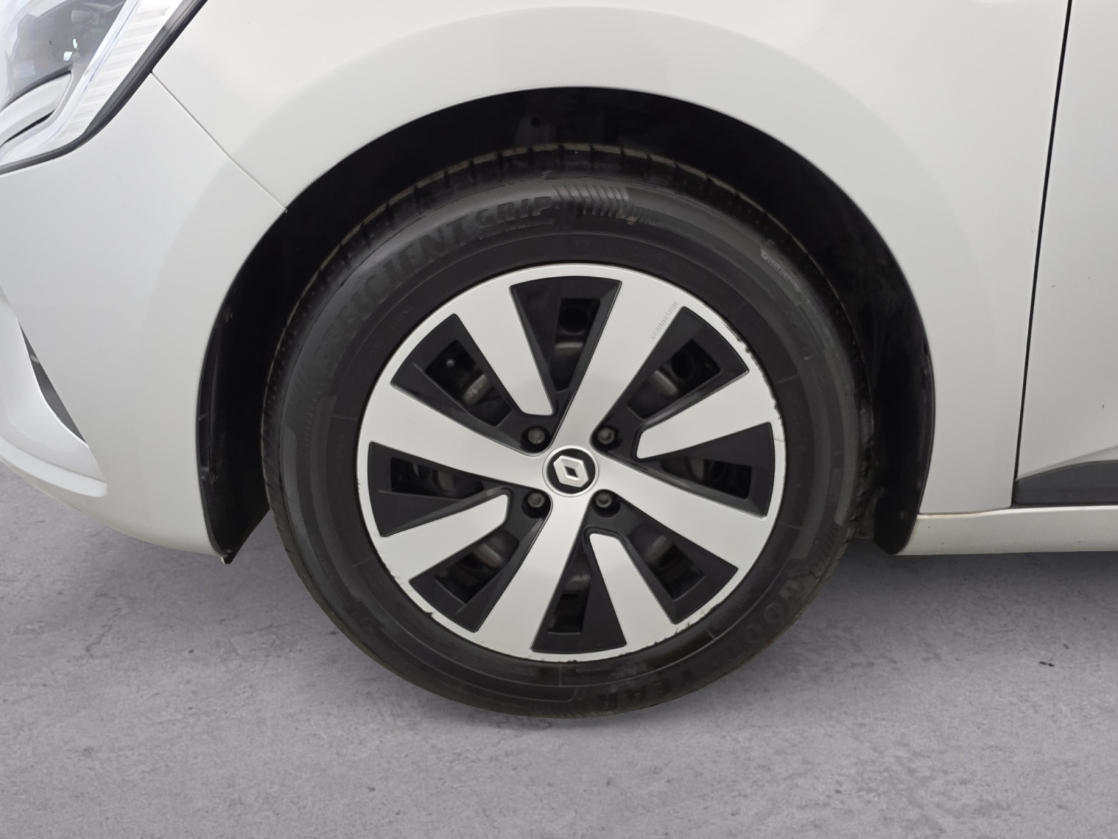 Vente en ligne Renault Clio 5 Clio TCe 90 au prix de 14 400 €