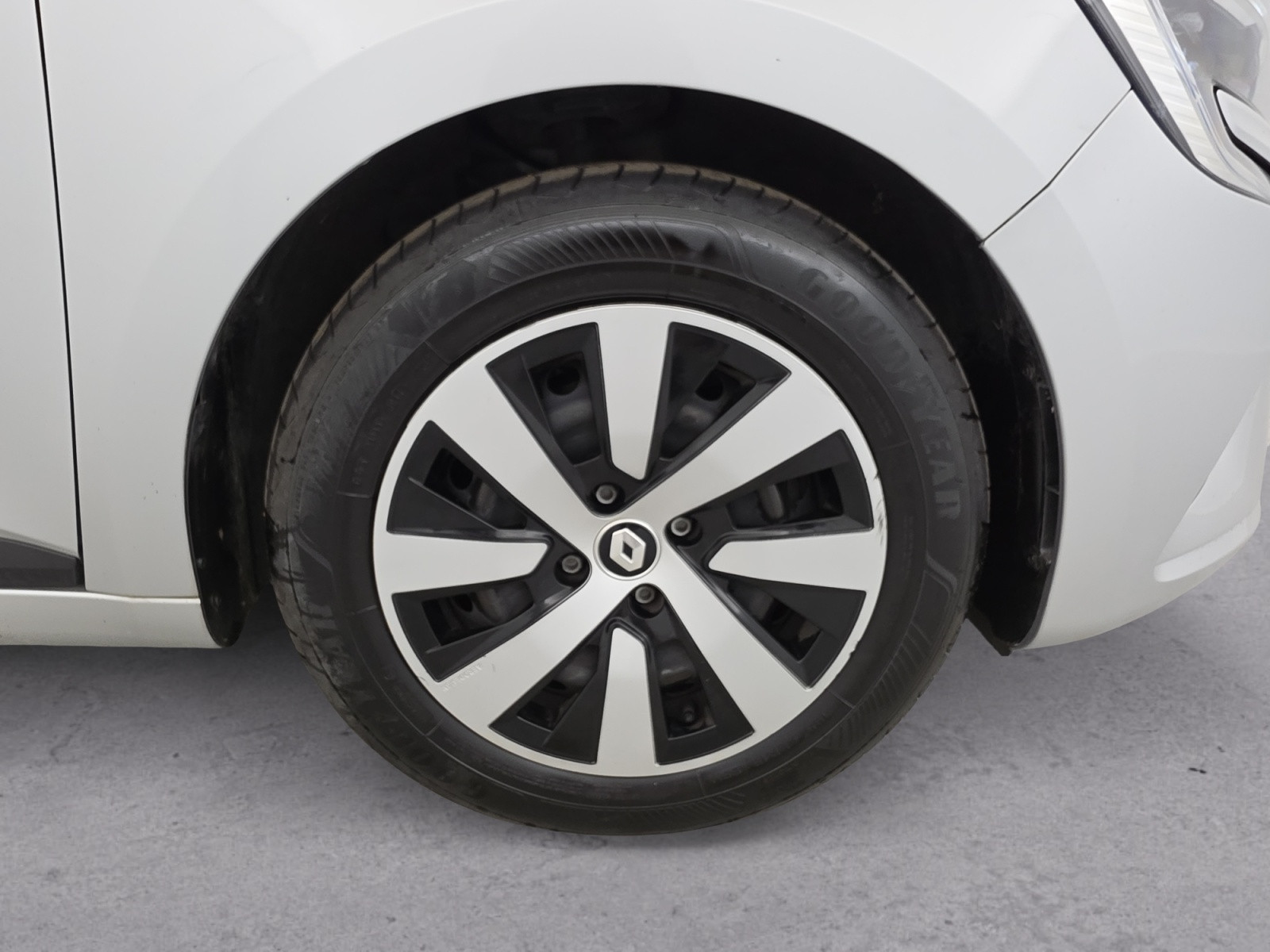 Vente en ligne Renault Clio 5 Clio TCe 90 au prix de 14 400 €