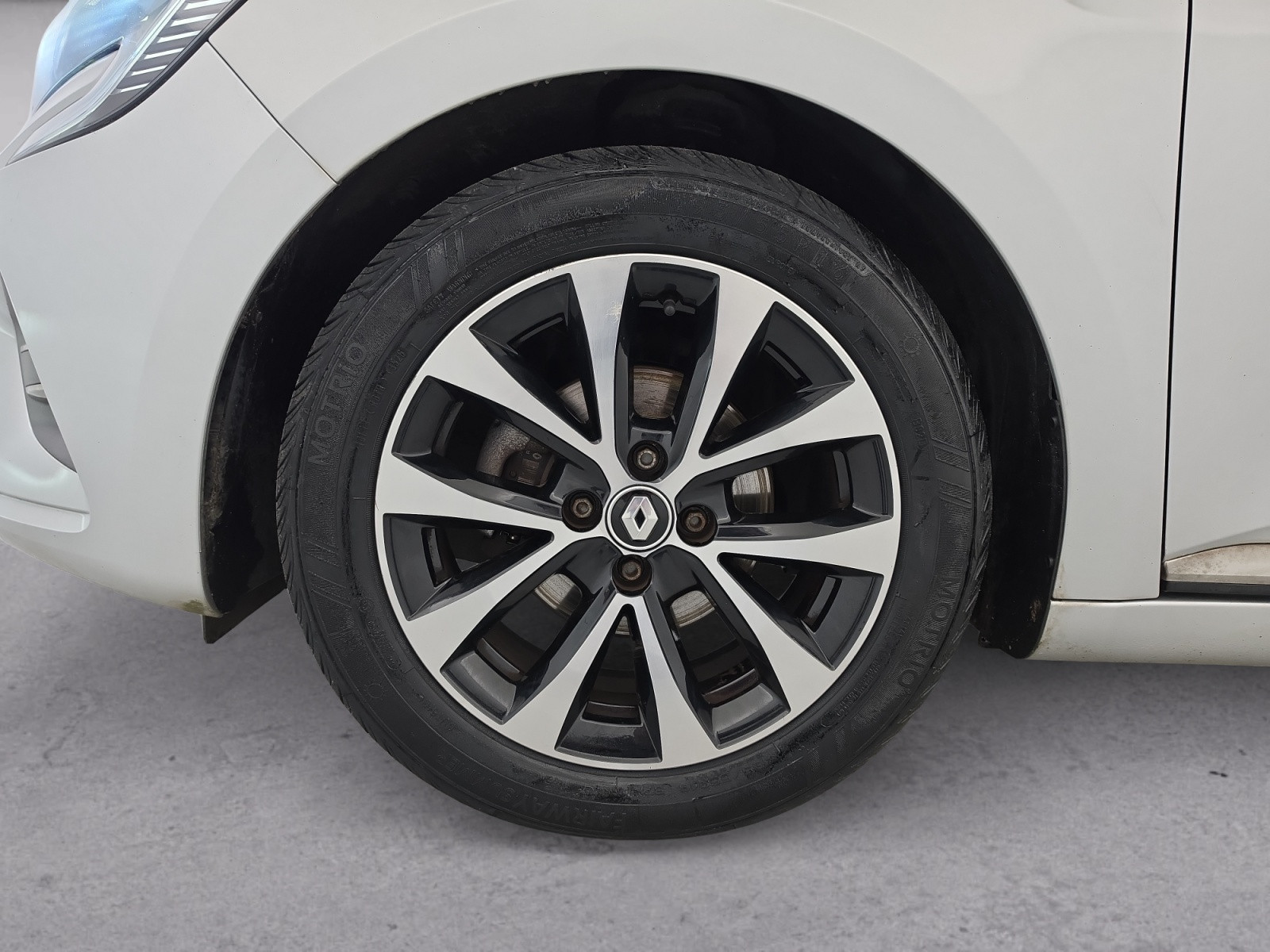 Vente en ligne Renault Clio 5 Clio TCe 90 au prix de 14 990 €