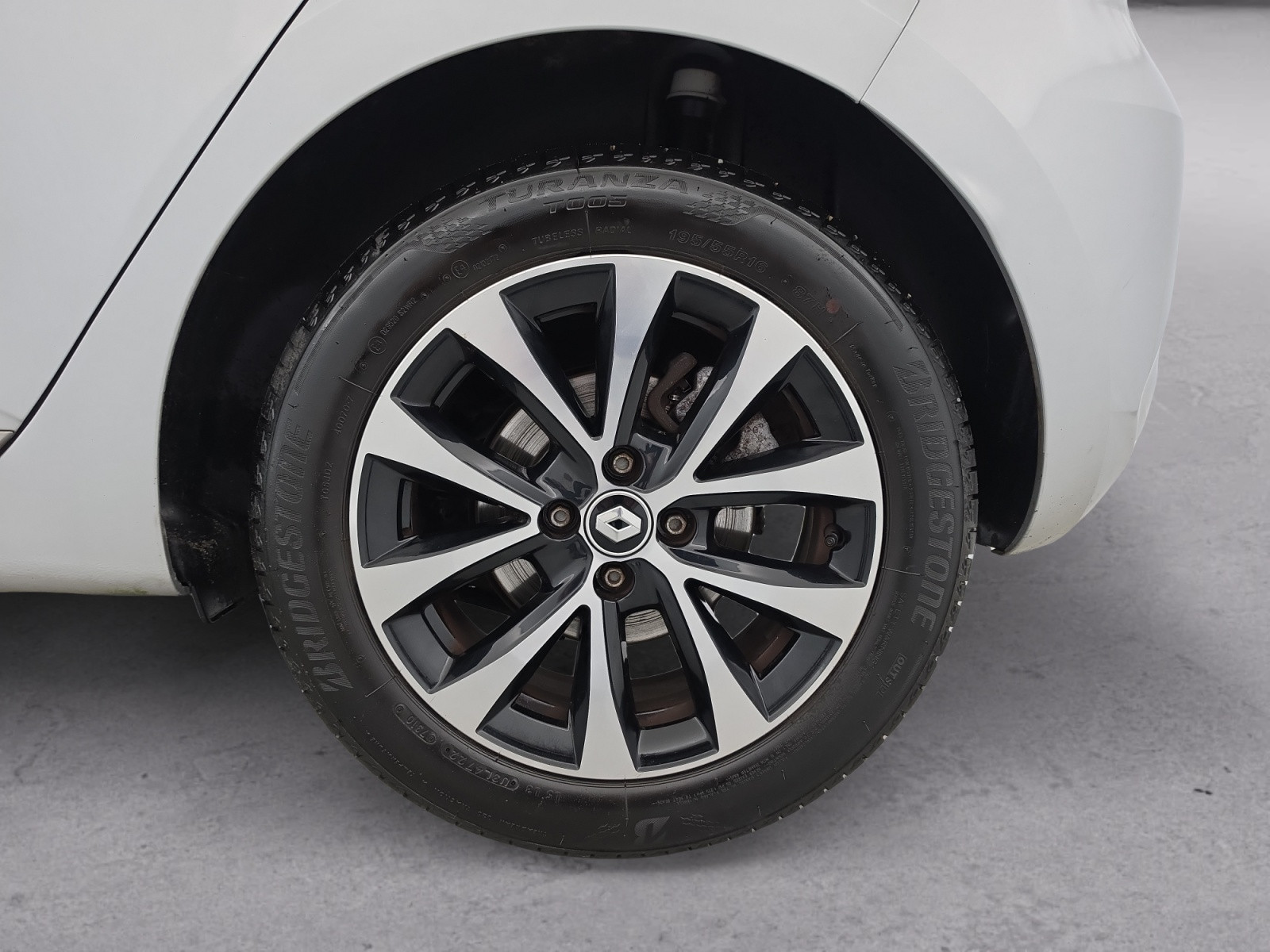 Vente en ligne Renault Clio 5 Clio TCe 90 au prix de 14 990 €