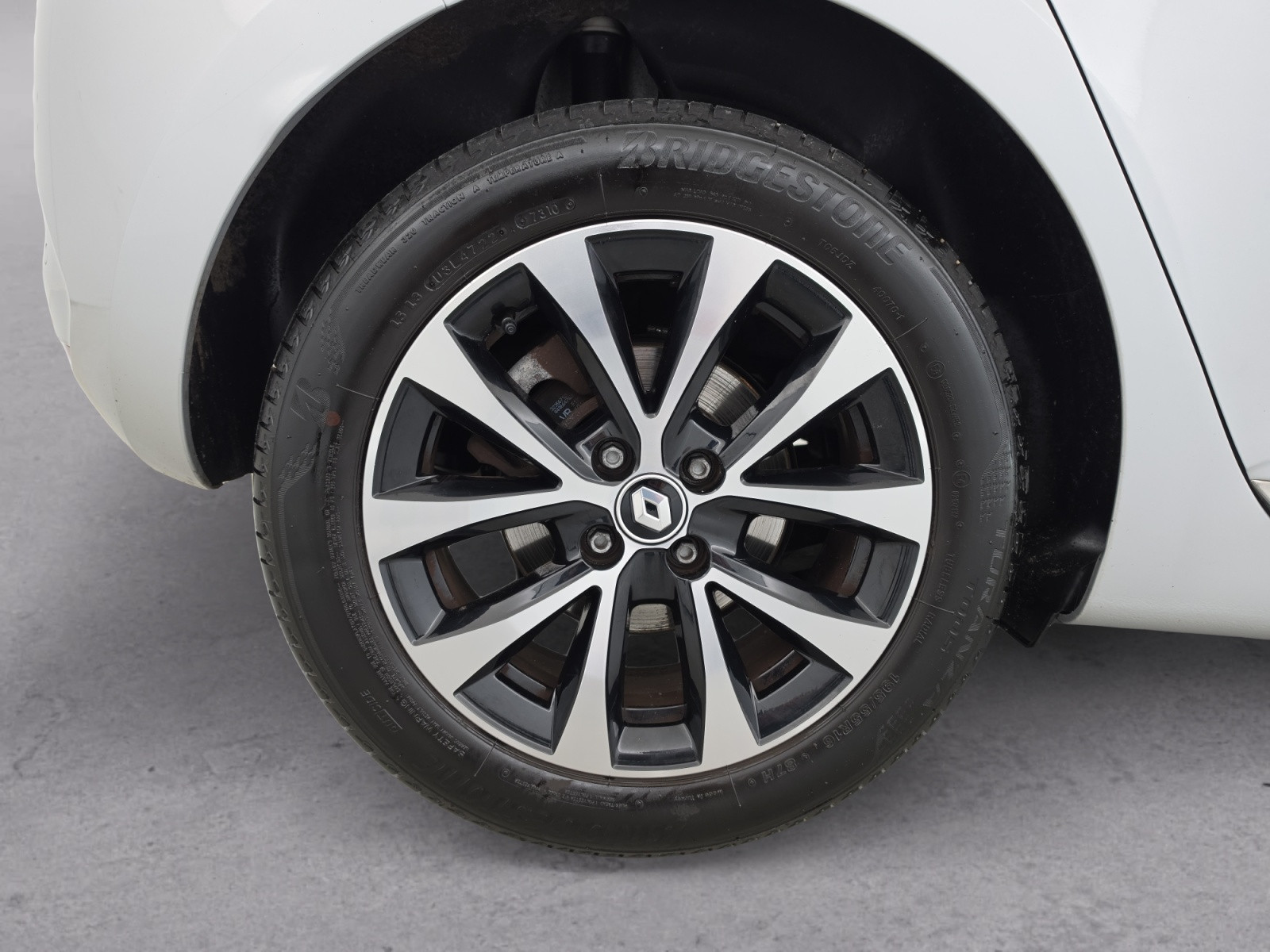 Vente en ligne Renault Clio 5 Clio TCe 90 au prix de 14 990 €