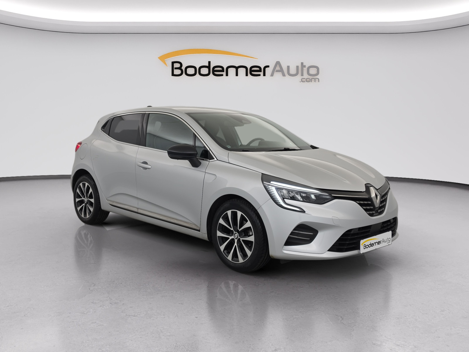 Vente en ligne Renault Clio 5 Clio TCe 90 au prix de 14 990 €