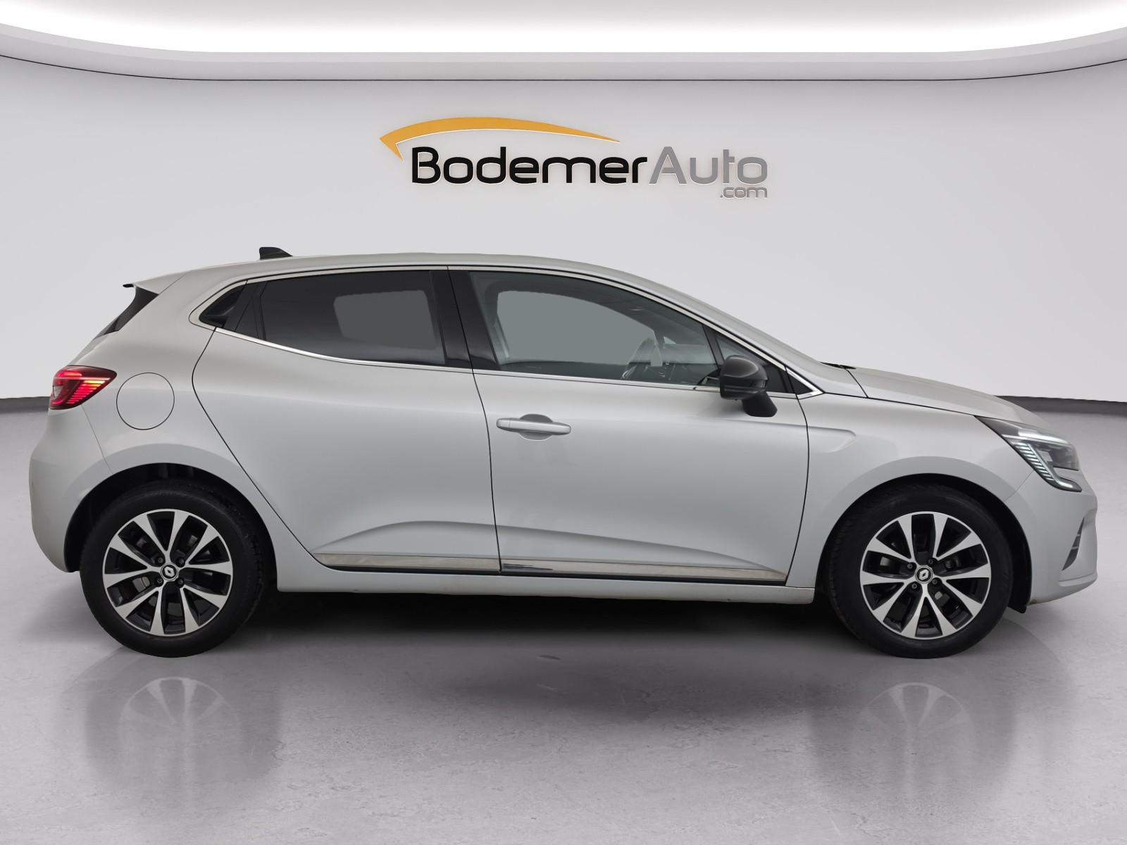 Vente en ligne Renault Clio 5 Clio TCe 90 au prix de 14 990 €