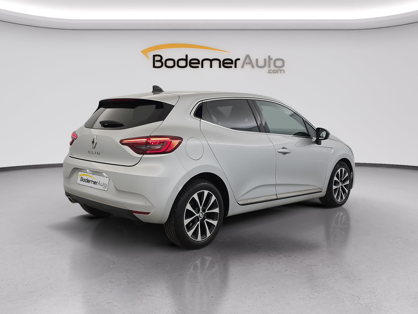Vente en ligne Renault Clio 5 Clio TCe 90 au prix de 14 990 €
