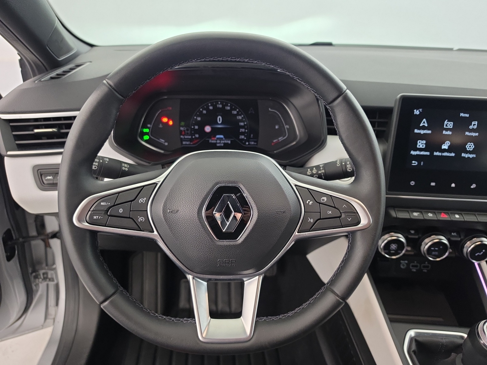 Vente en ligne Renault Clio 5 Clio TCe 90 au prix de 14 990 €