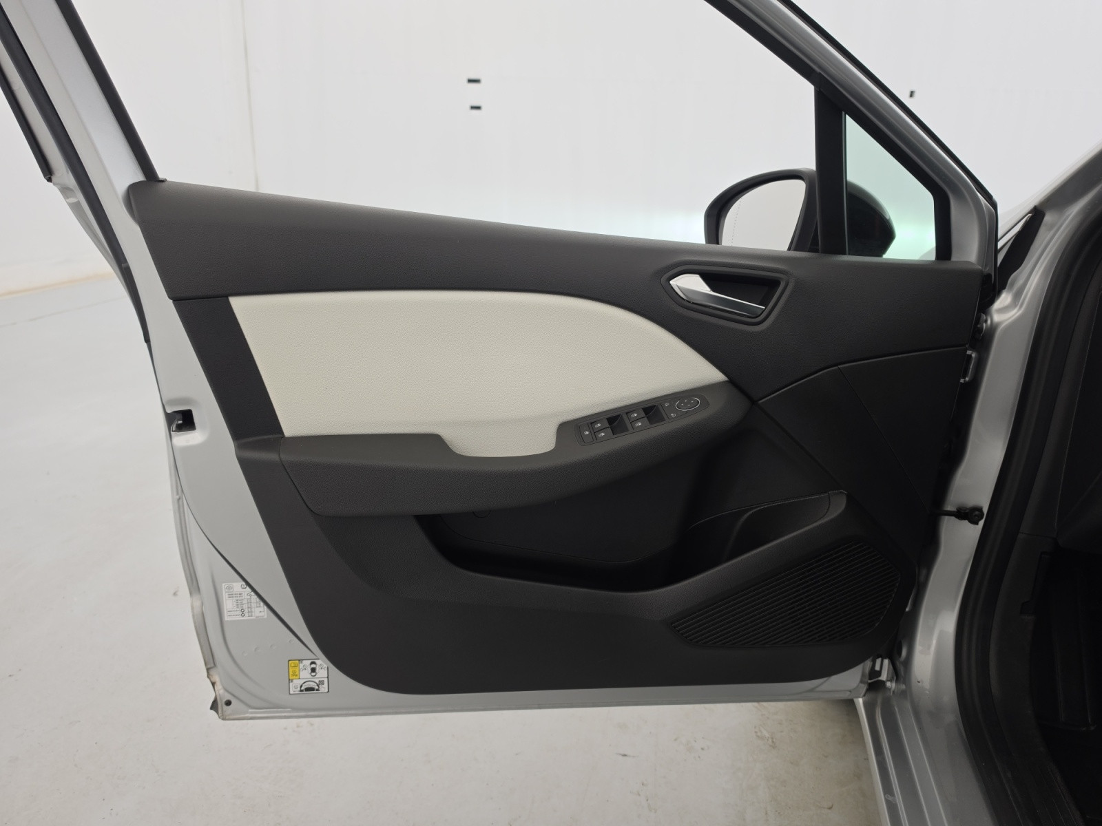 Vente en ligne Renault Clio 5 Clio TCe 90 au prix de 14 990 €