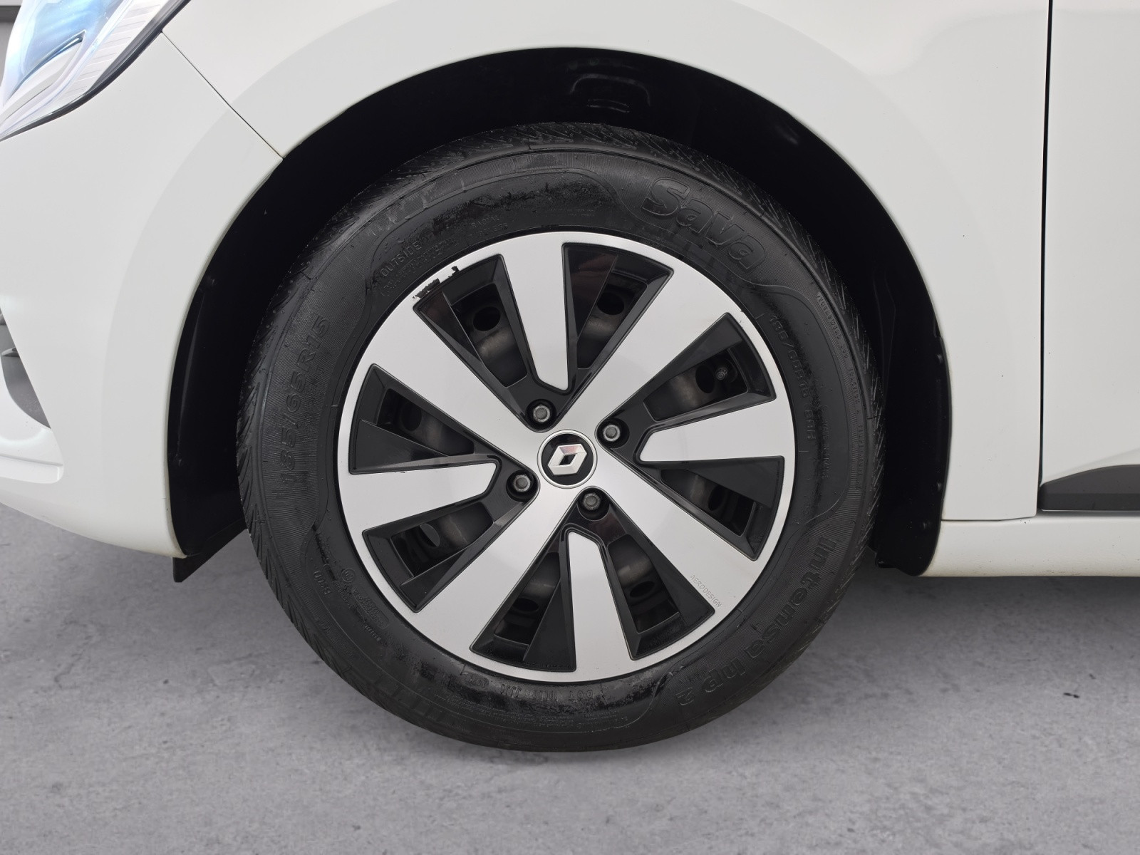 Vente en ligne Renault Clio 5 Clio TCe 90 au prix de 13 990 €