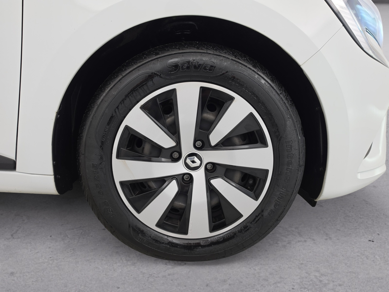 Vente en ligne Renault Clio 5 Clio TCe 90 au prix de 13 990 €