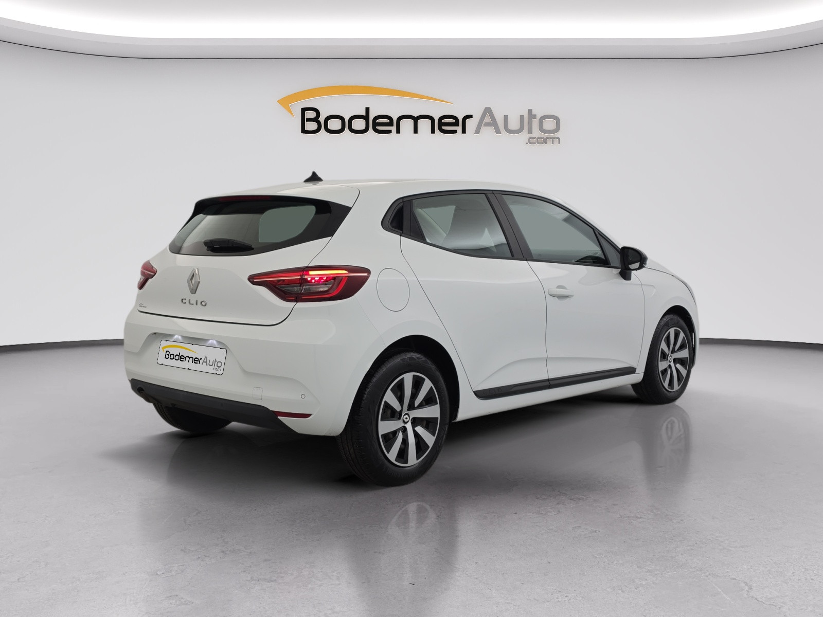 Vente en ligne Renault Clio 5 Clio TCe 90 au prix de 13 990 €