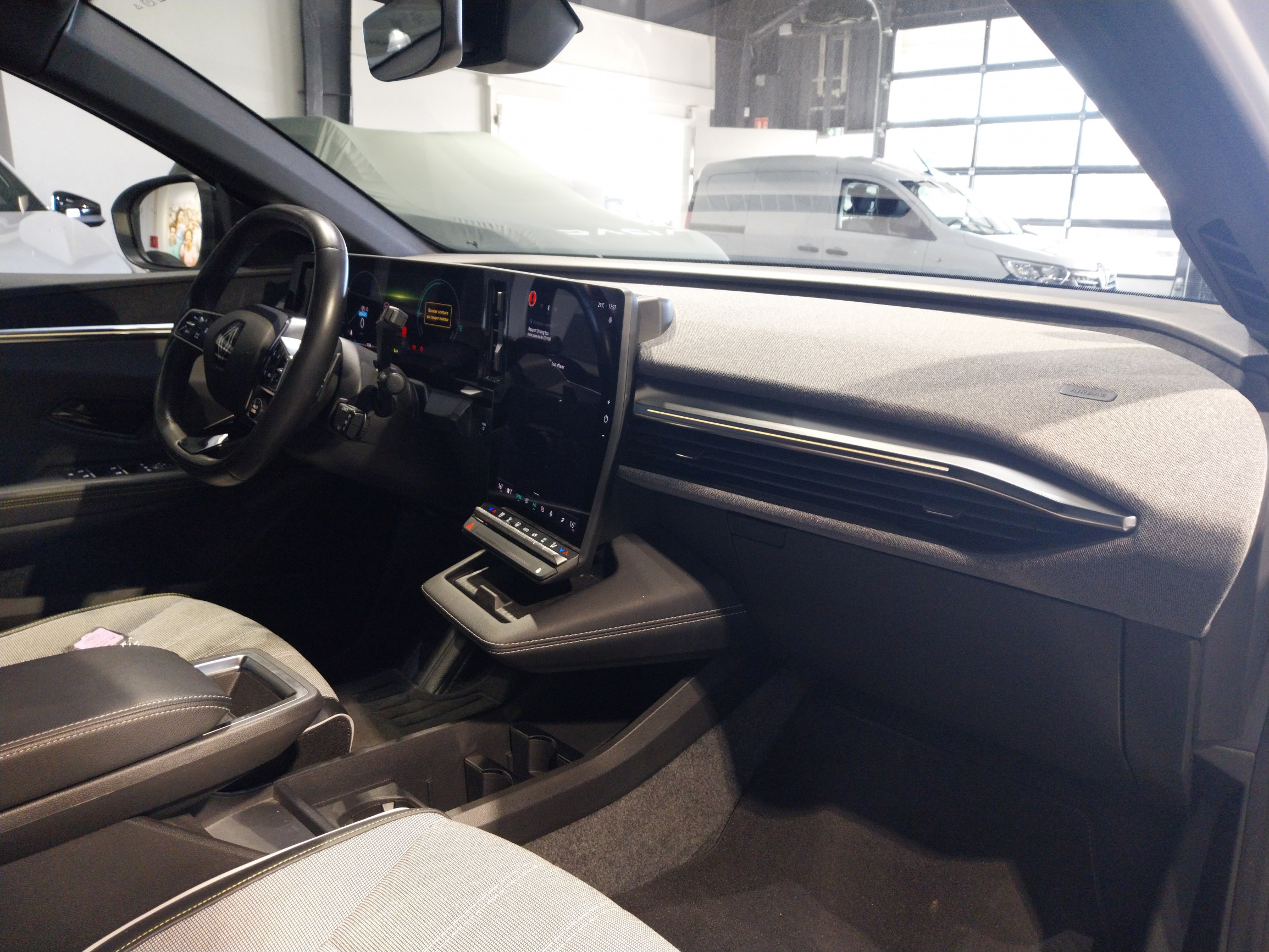 Vente en ligne Renault Megane E-Tech  EV60 220 ch optimum charge au prix de 27 990 €