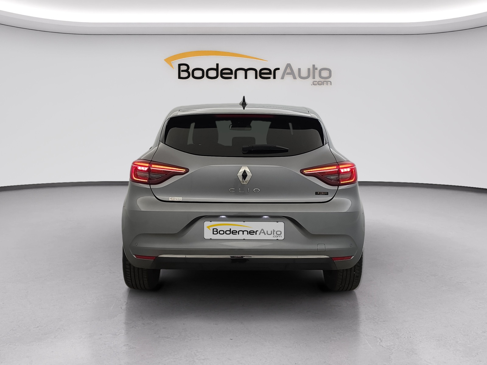 Vente en ligne Renault Clio 5 Clio E-Tech full hybrid 145 au prix de 18 890 €
