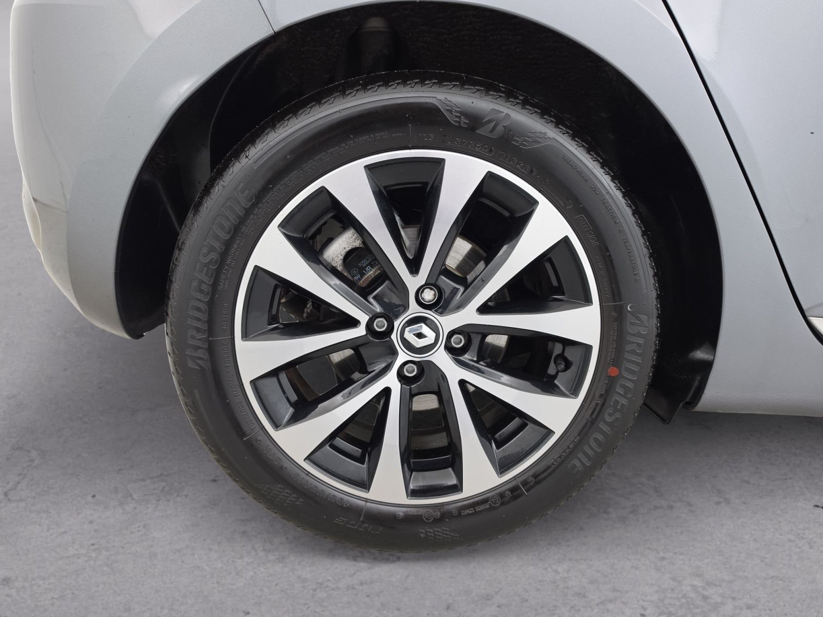 Vente en ligne Renault Clio 5 Clio E-Tech full hybrid 145 au prix de 18 890 €