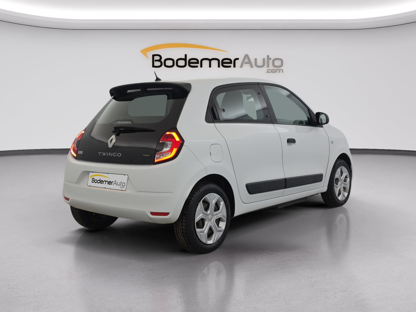 Vente en ligne Renault Twingo Electrique Twingo III E-Tech au prix de 12 990 €