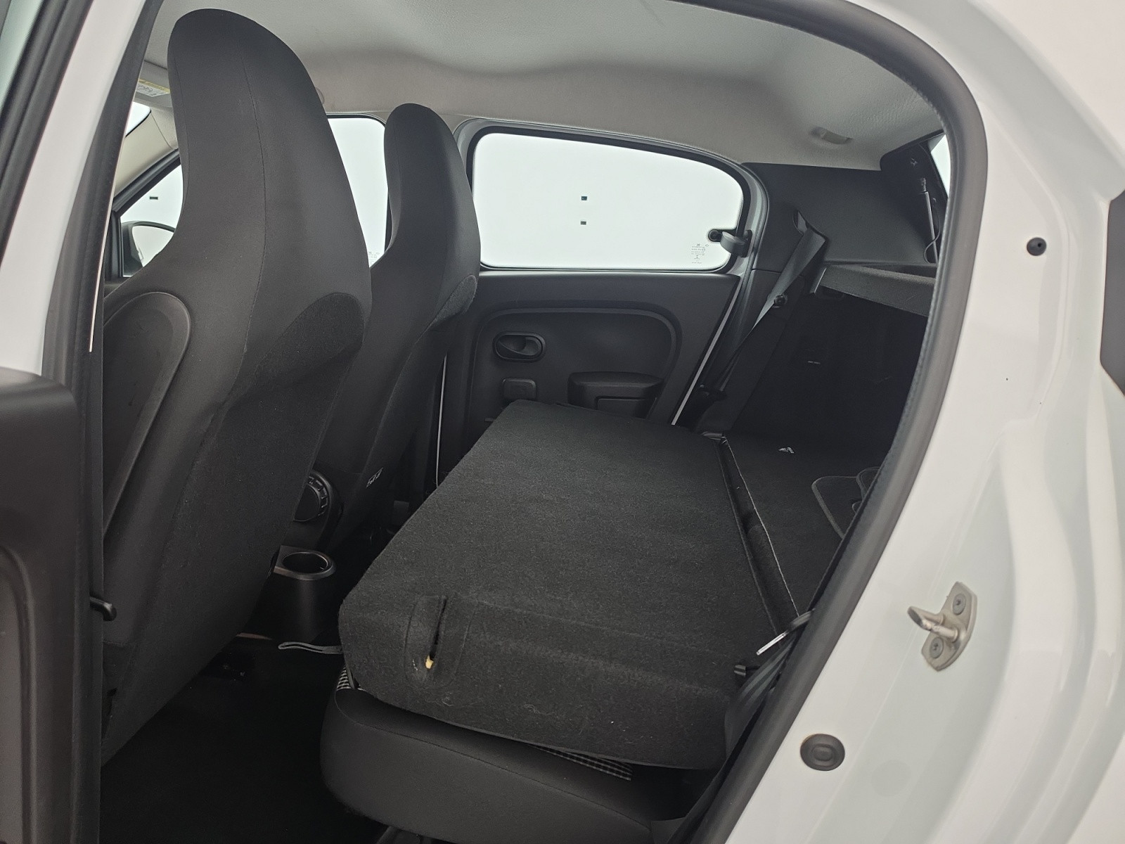 Vente en ligne Renault Twingo Electrique Twingo III E-Tech au prix de 12 990 €