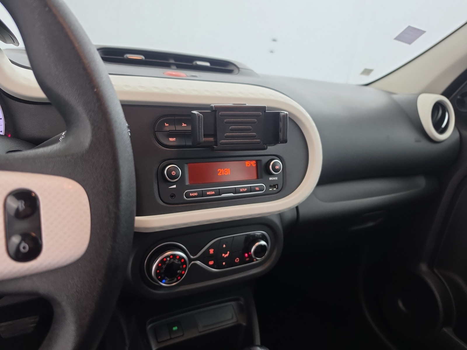 Vente en ligne Renault Twingo Electrique Twingo III E-Tech au prix de 12 990 €