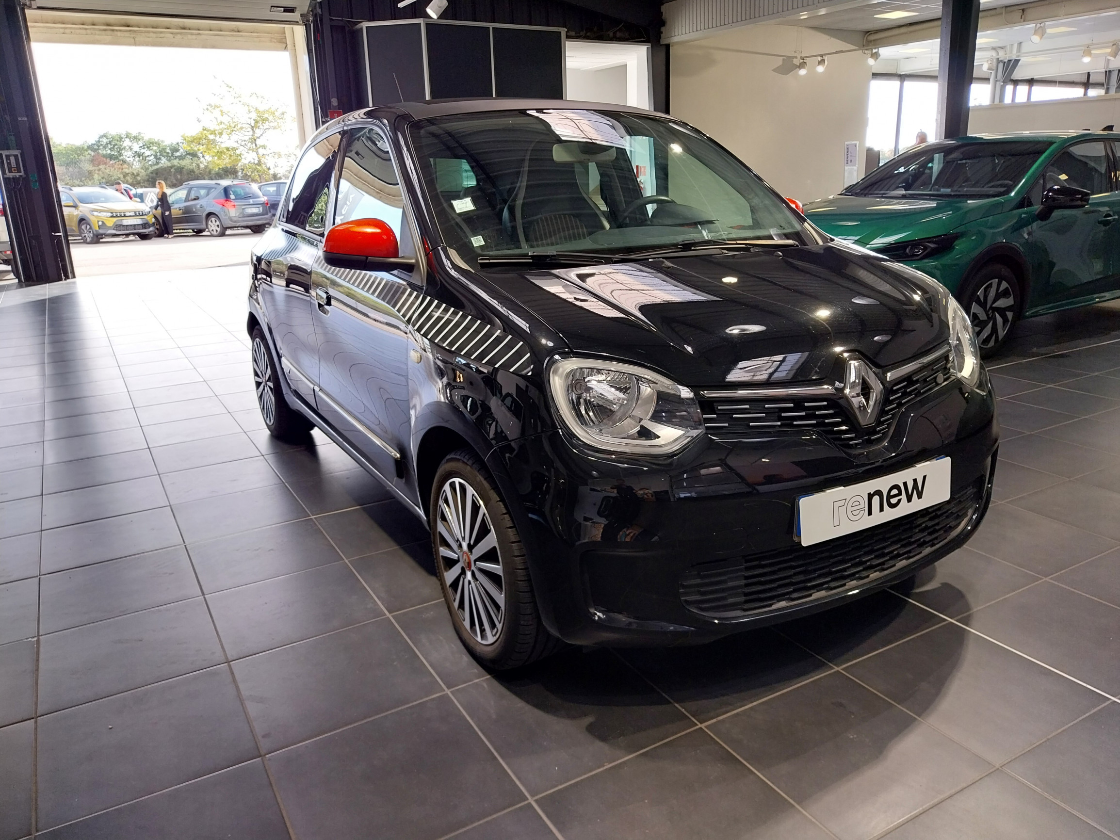 Vente en ligne Renault Twingo 3  TCe 95 EDC au prix de 13 990 €
