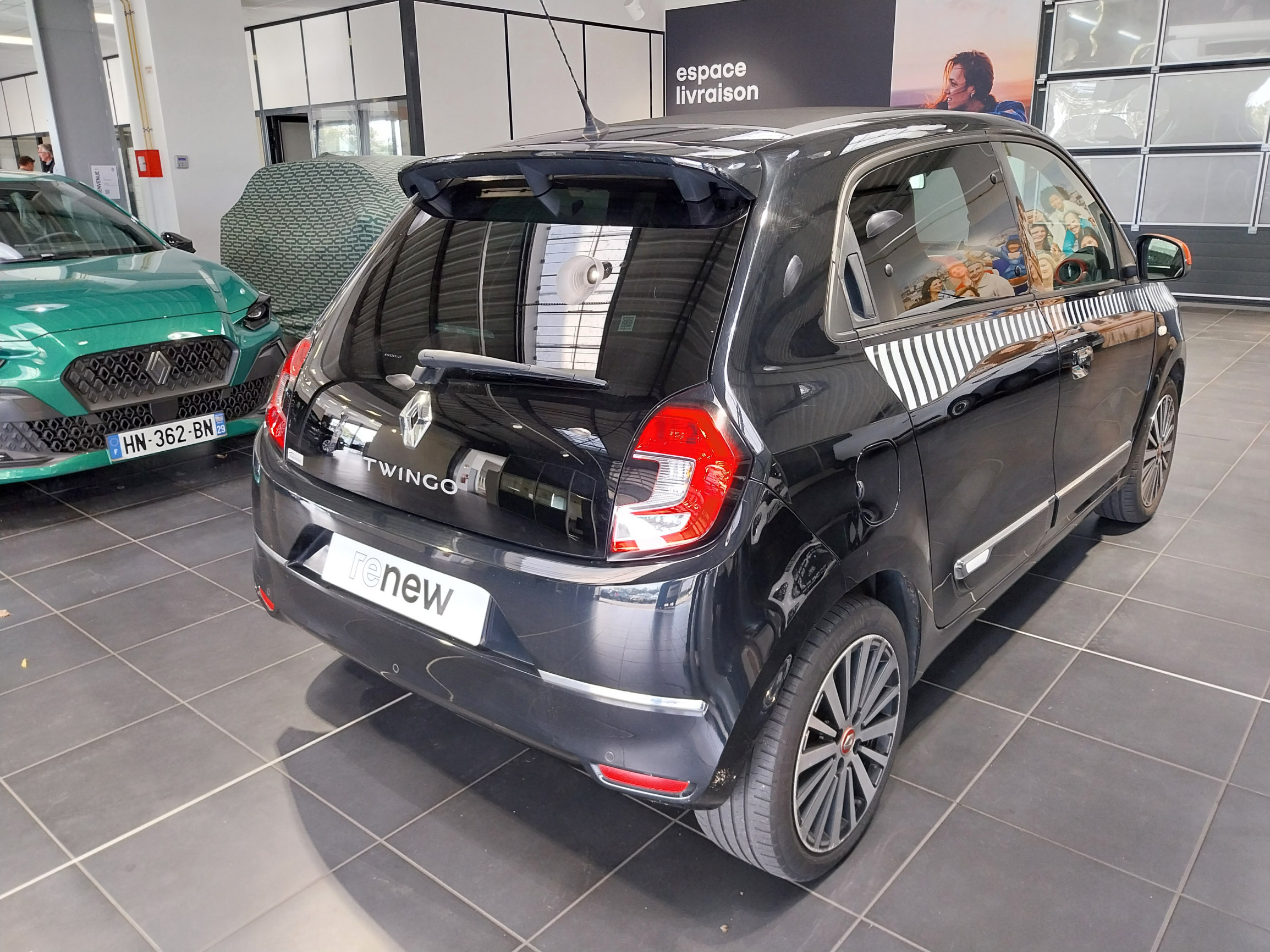 Vente en ligne Renault Twingo 3  TCe 95 EDC au prix de 13 990 €