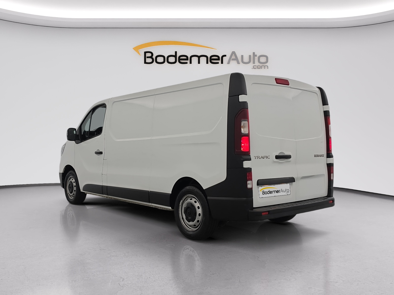 Vente en ligne Renault Trafic 3 Fourgon TRAFIC FGN L2H1 3000 KG BLUE DCI 130 au prix de 22 990 €