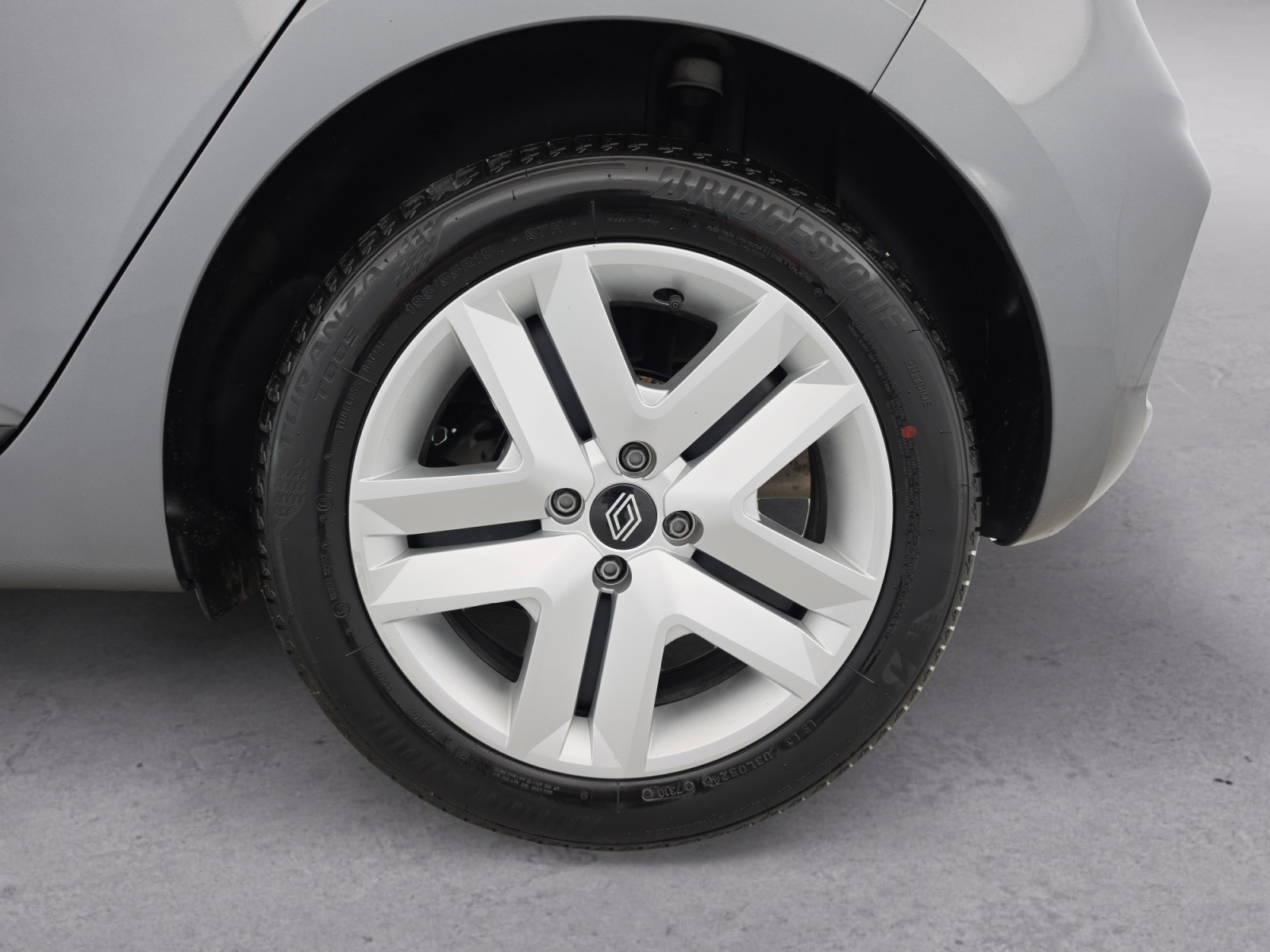 Vente en ligne Renault Clio 5 Clio TCe 90 au prix de 14 600 €