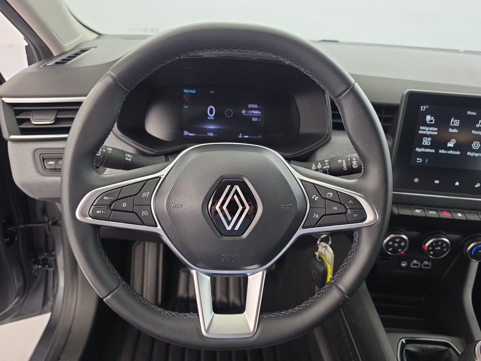 Vente en ligne Renault Clio 5 Clio TCe 90 au prix de 14 600 €