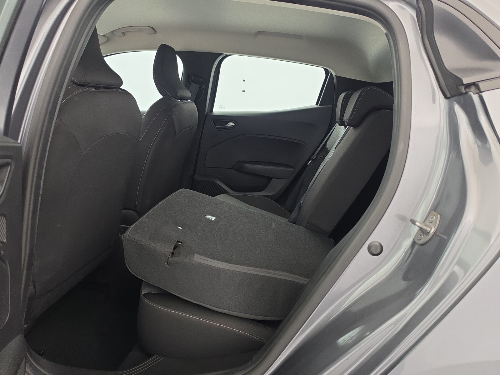 Vente en ligne Renault Clio 5 Clio TCe 90 au prix de 14 600 €