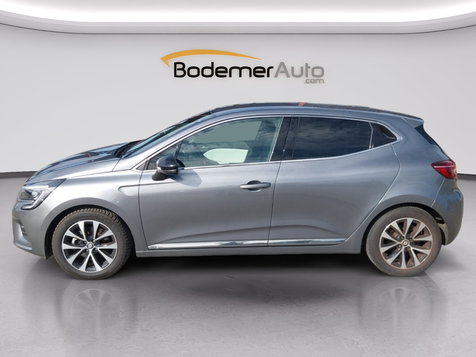Vente en ligne Renault Clio 5 Clio E-Tech full hybrid 145 au prix de 18 890 €