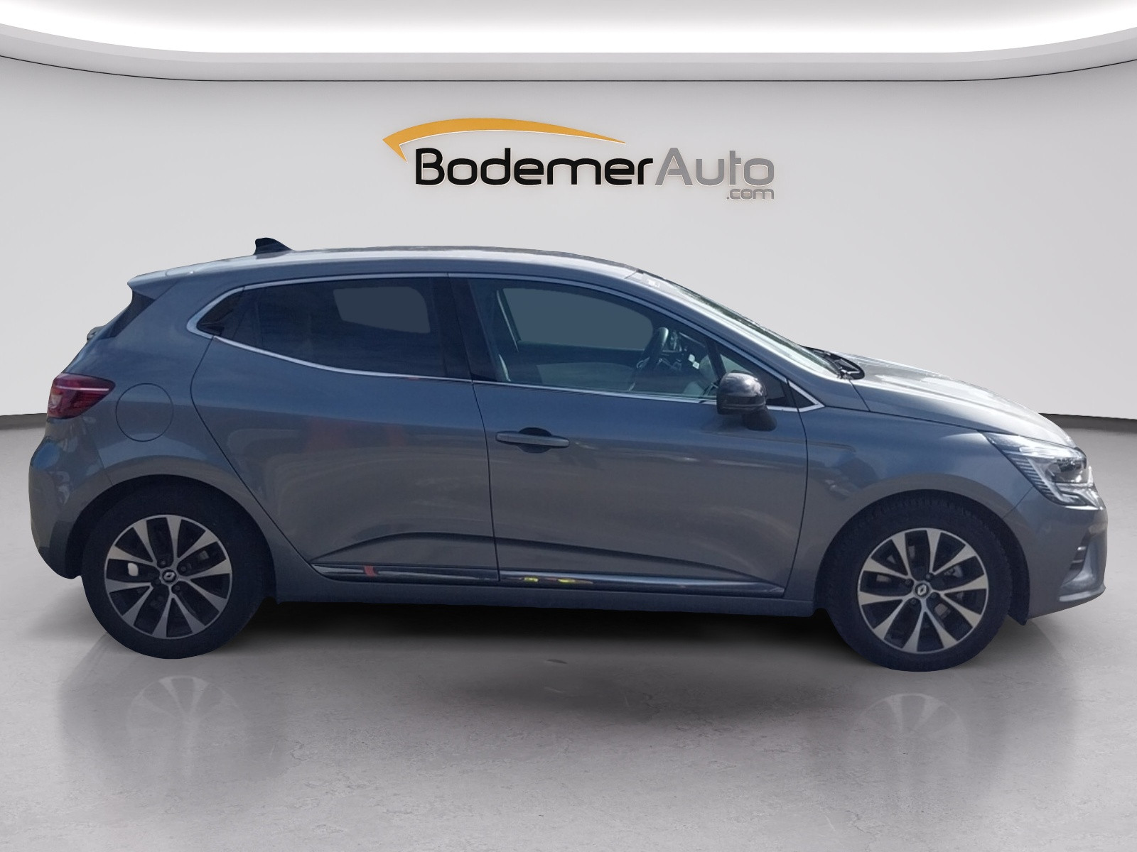 Vente en ligne Renault Clio 5 Clio E-Tech full hybrid 145 au prix de 18 890 €