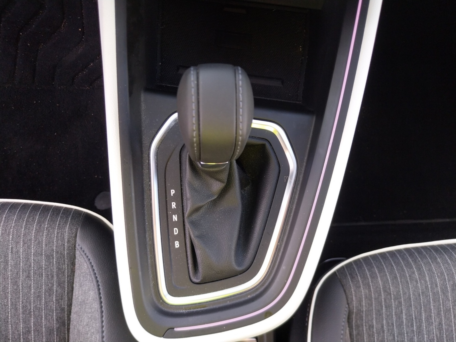 Vente en ligne Renault Clio 5 Clio E-Tech full hybrid 145 au prix de 18 890 €