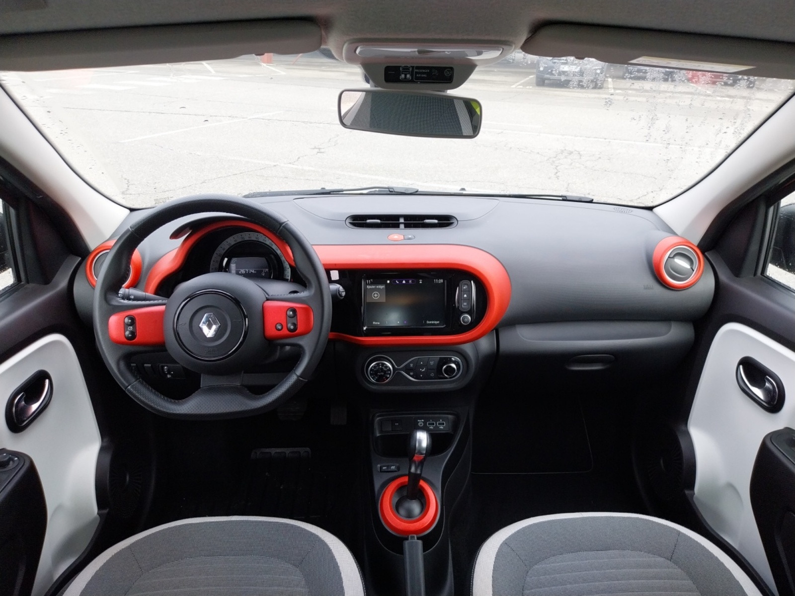 Vente en ligne Renault Twingo Electrique Twingo III E-Tech au prix de 13 990 €