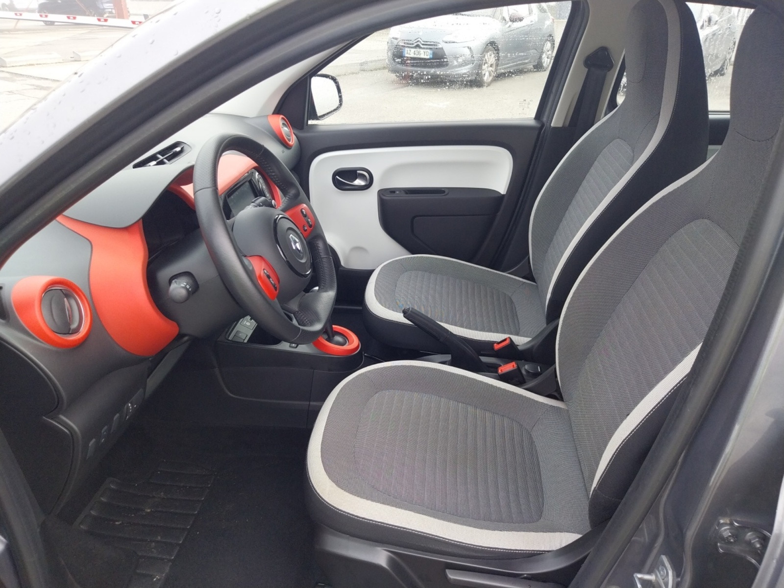 Vente en ligne Renault Twingo Electrique Twingo III E-Tech au prix de 13 990 €