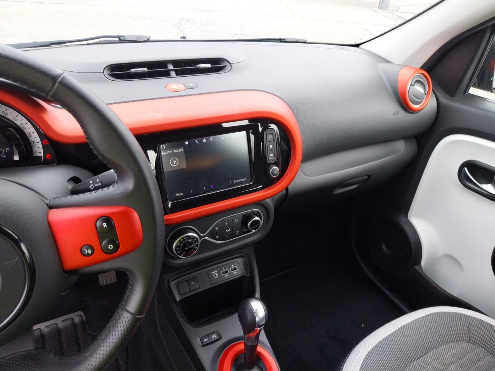 Vente en ligne Renault Twingo Electrique Twingo III E-Tech au prix de 13 990 €