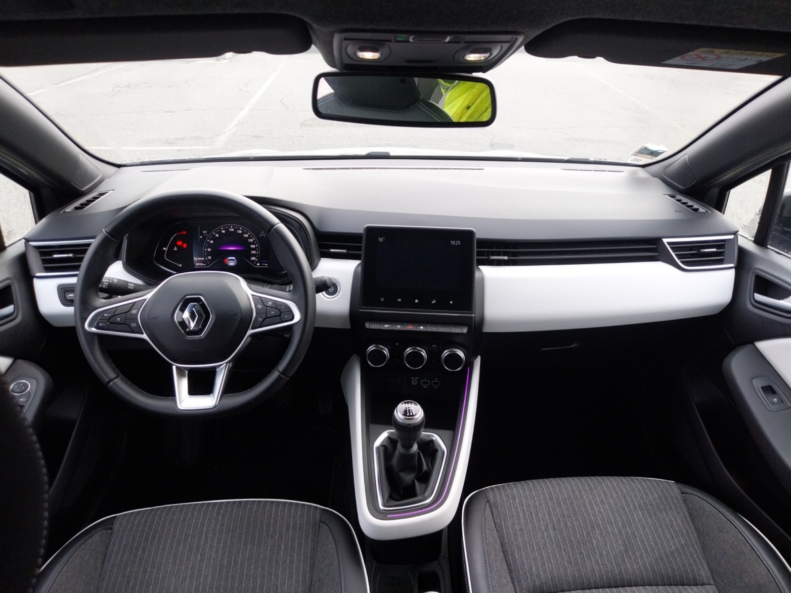 Vente en ligne Renault Clio 5 Clio TCe 90 au prix de 14 990 €