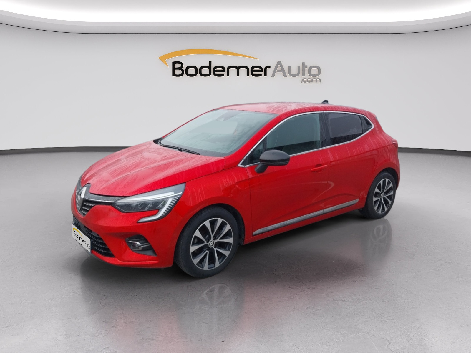 Renault Clio 5 Clio E-Tech full hybrid 145 occasion de 2023 en vente à Quimper