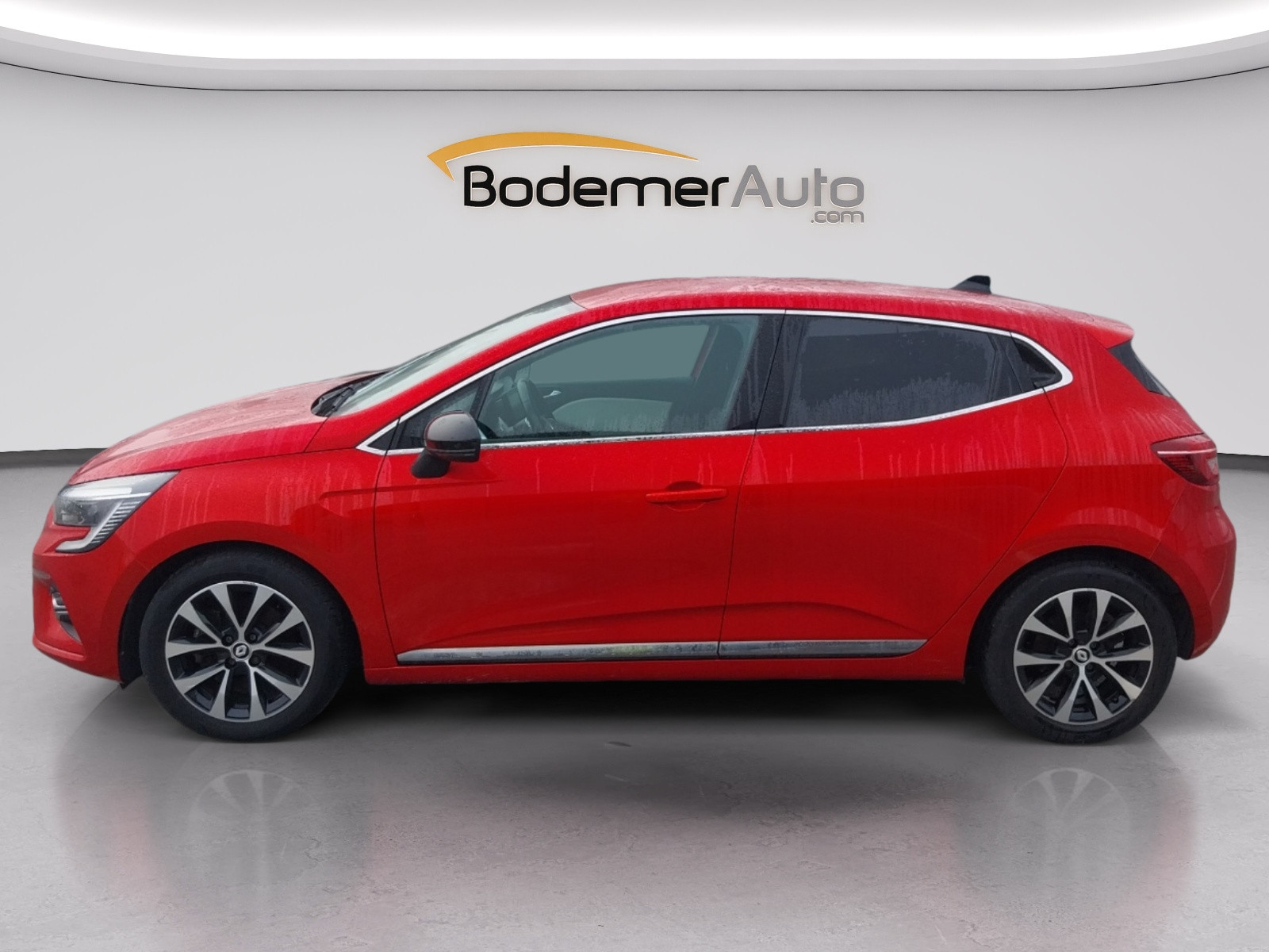Vente en ligne Renault Clio 5 Clio E-Tech full hybrid 145 au prix de 17 490 €