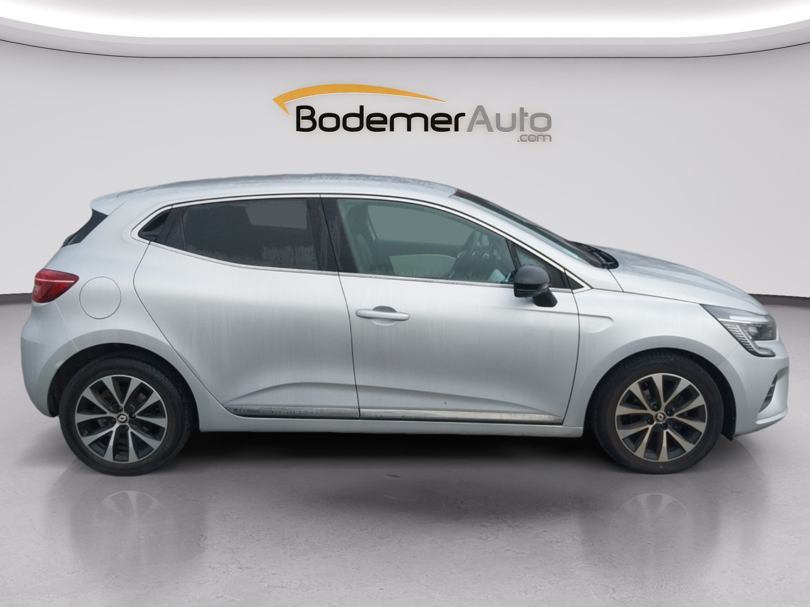 Vente en ligne Renault Clio 5 Clio TCe 90 au prix de 14 990 €