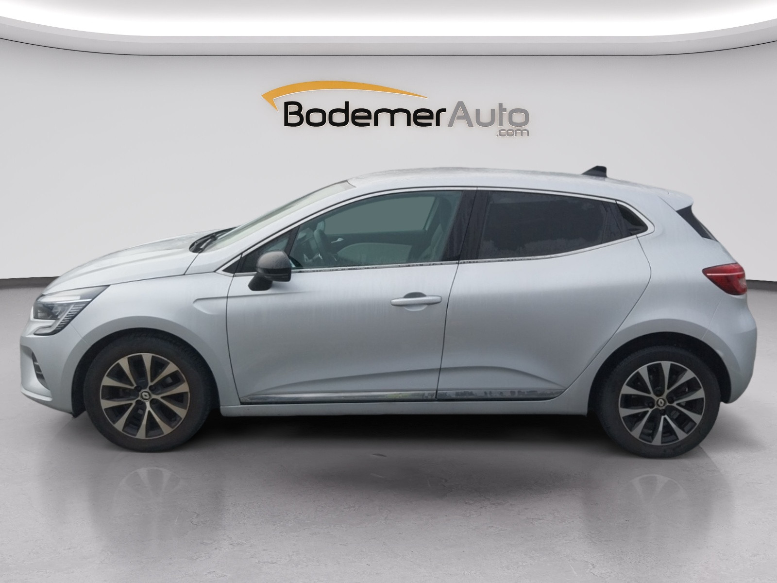 Vente en ligne Renault Clio 5 Clio TCe 90 au prix de 14 990 €
