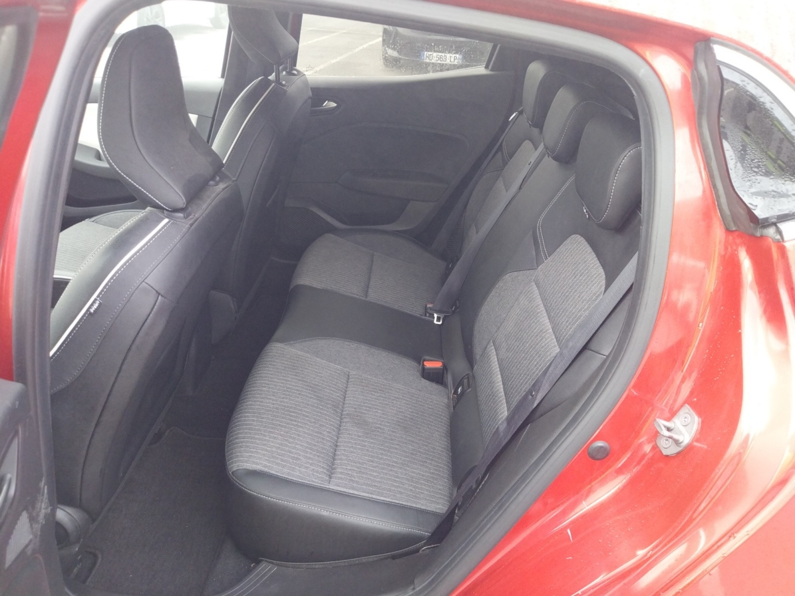 Vente en ligne Renault Clio 5 Clio E-Tech full hybrid 145 au prix de 17 490 €