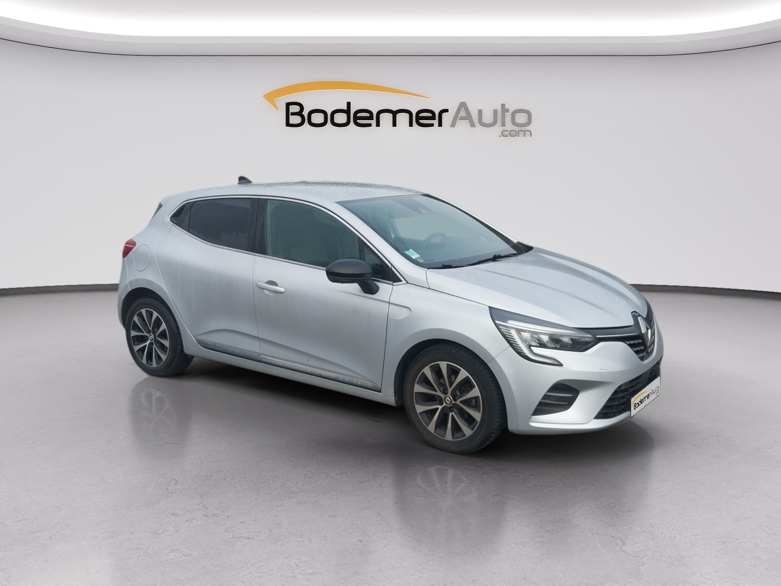 Vente en ligne Renault Clio 5 Clio TCe 90 au prix de 14 990 €