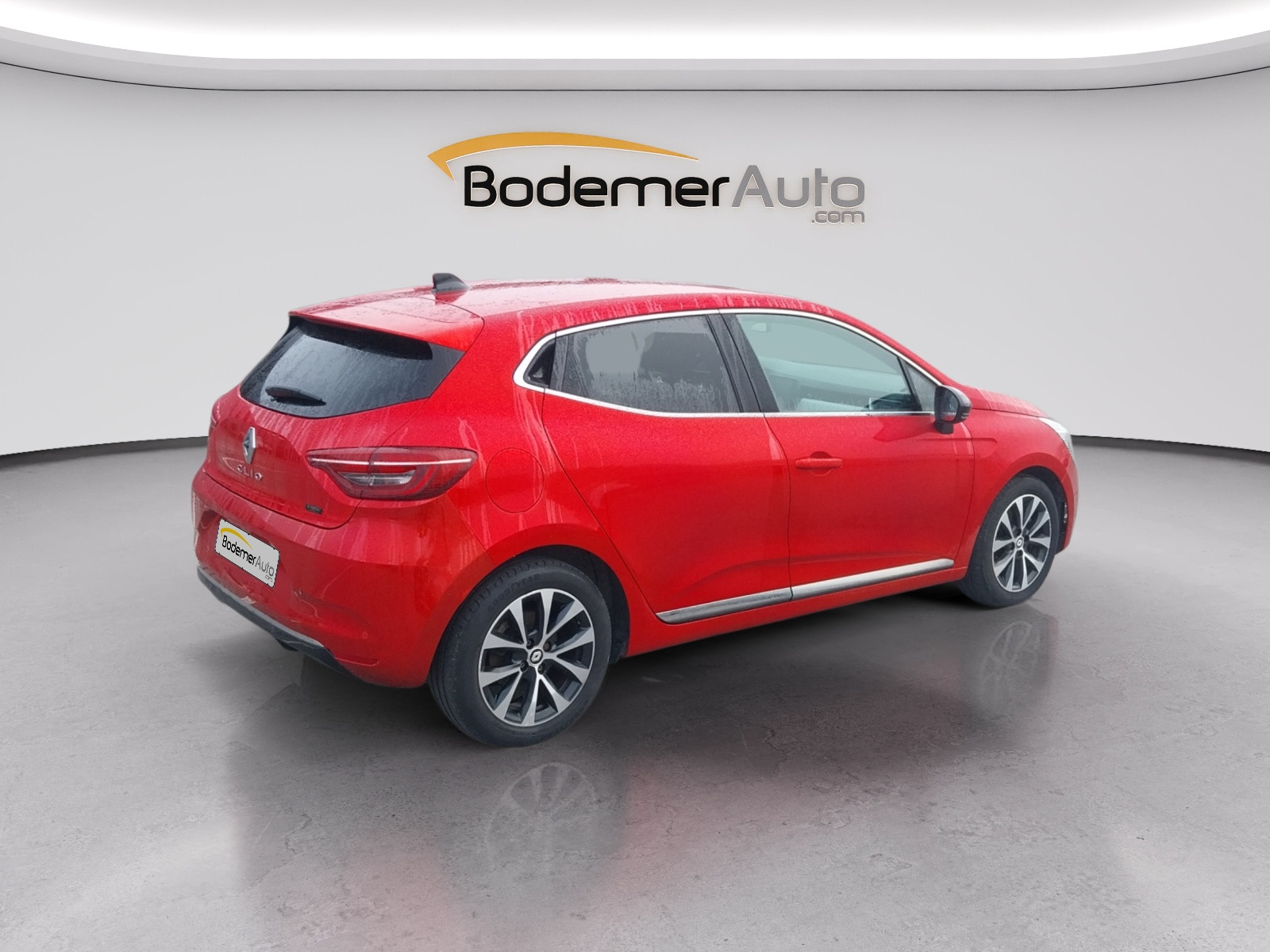 Vente en ligne Renault Clio 5 Clio E-Tech full hybrid 145 au prix de 17 490 €