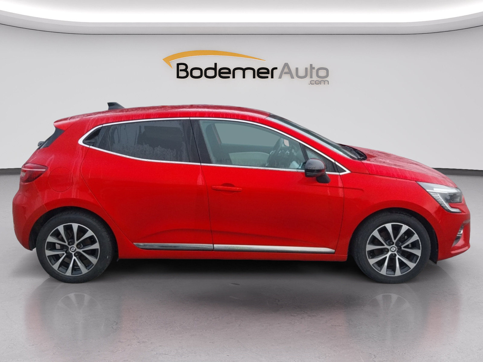 Vente en ligne Renault Clio 5 Clio E-Tech full hybrid 145 au prix de 17 490 €